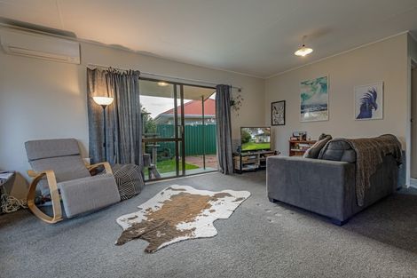 Photo of property in 19a Colonial Place, Kelvin Grove, Palmerston North, 4414