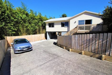 Photo of property in 2/344 Swanson Road, Ranui, Auckland, 0612