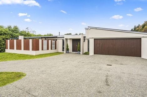 Photo of property in 3 Marua Palm Grove, Timberlea, Upper Hutt, 5018