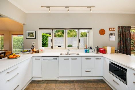 Photo of property in 11 Pastoral Lane, Hokowhitu, Palmerston North, 4410