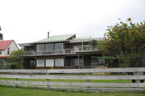 Photo of property in 47 The Esplanade, Manly, Whangaparaoa, 0930