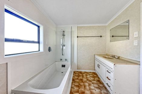 Photo of property in 21 Hood Street, Castlecliff, Whanganui, 4501