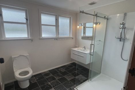 Photo of property in 6 Ayr Place, Hokowhitu, Palmerston North, 4410