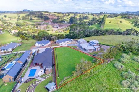 Photo of property in 8 Pheasant Lane, Waimauku, 0812