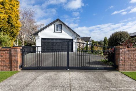 Photo of property in 424 Mangorei Road, Highlands Park, New Plymouth, 4312