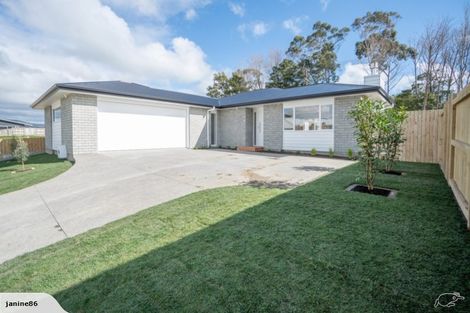 Photo of property in 39 Coutts Way, Fitzherbert, Palmerston North, 4410