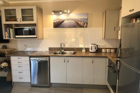 Photo of property in 37 Hyde Avenue, Richmond Heights, Taupo, 3330