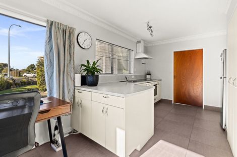 Photo of property in 34 Roskilda Crescent, Taradale, Napier, 4112