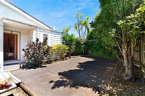 Photo of property in 17 Arawa Street, New Lynn, Auckland, 0600