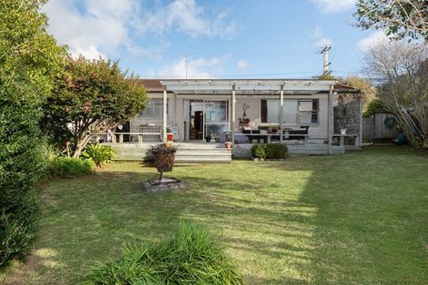 Photo of property in 35 Smiths Road, Matua, Tauranga, 3110