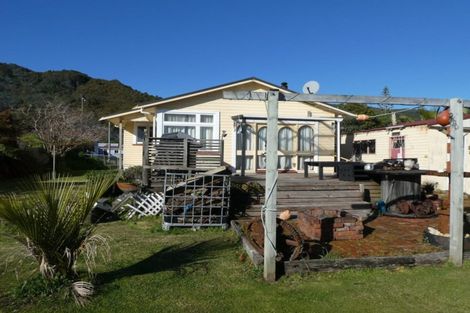 Photo of property in 1 Curtis Street, Hector, 7822