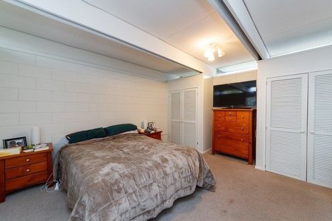 Photo of property in 16 Truscott Grove, Awapuni, Palmerston North, 4412