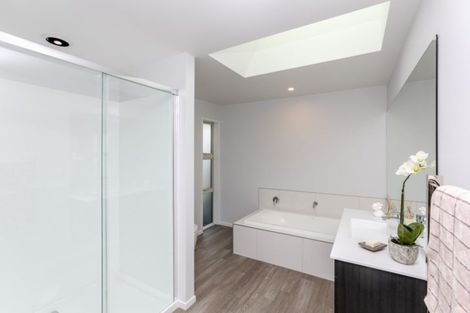 Photo of property in 3a Normanby Street, Fitzroy, New Plymouth, 4312