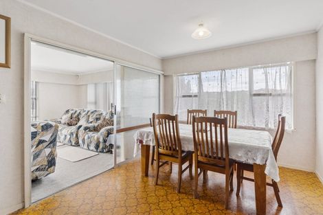 Photo of property in 20 Lynmore Drive, Hillpark, Auckland, 2102