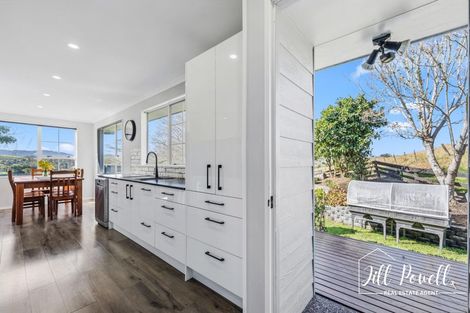 Photo of property in 10 View Street, Maungaturoto, 0520