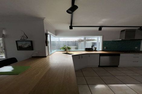 Photo of property in 64 Aston Drive, Waimairi Beach, Christchurch, 8083