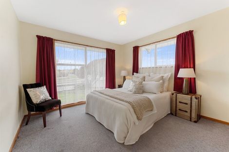 Photo of property in 84 Pacific Road, North New Brighton, Christchurch, 8083