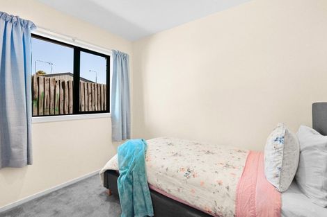 Photo of property in 2/4 Nova Place, Christchurch Central, Christchurch, 8011
