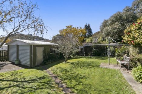Photo of property in 9 Willis Grove, Wainuiomata, Lower Hutt, 5014