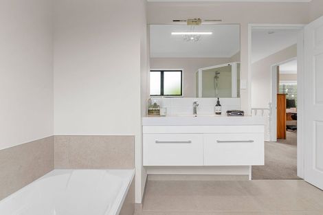 Photo of property in 45 Harrowfield Drive, Harrowfield, Hamilton, 3210