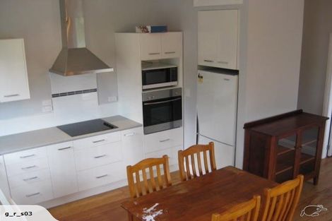 Photo of property in 30 Sutherland Crescent, Melrose, Wellington, 6023