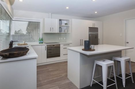 Photo of property in 19 Thornwood Place, Redwood, Christchurch, 8051