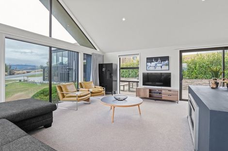 Photo of property in 35 Jacks Point Rise, Jacks Point, Queenstown, 9371
