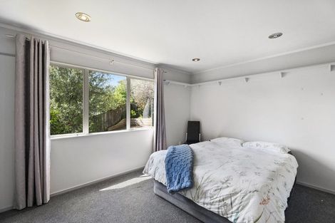 Photo of property in 1/28a Tamahere Drive, Glenfield, Auckland, 0629