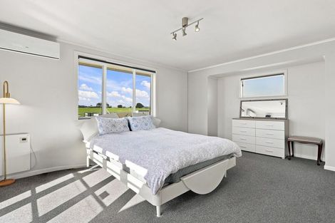 Photo of property in 11 Glenbrook Road, Karaka, Papakura, 2580
