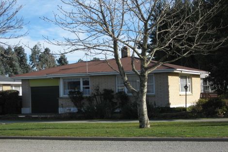 Photo of property in 60 Great North Road, Winton, 9720