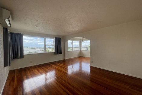 Photo of property in 2/42 Bruce Road, Glenfield, Auckland, 0629
