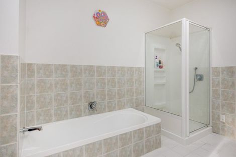 Photo of property in Maddison Apartments, 3/6c Queen Street, Palmerston North, 4410