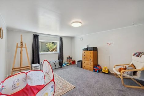 Photo of property in 16 Kinmont Crescent, Kinmont Park, Mosgiel, 9024