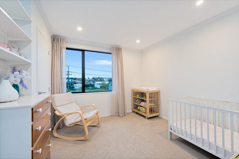 Photo of property in 32c Titoki Street, Te Atatu Peninsula, Auckland, 0610