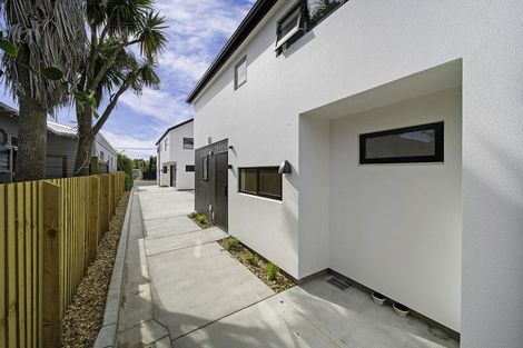 Photo of property in 2/14 Croydon Street, Sydenham, Christchurch, 8023