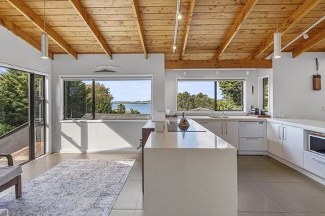 Photo of property in 188 Sandspit Road, Shelly Park, Auckland, 2014