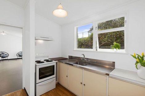 Photo of property in 2/345 Muritai Road, Eastbourne, Lower Hutt, 5013