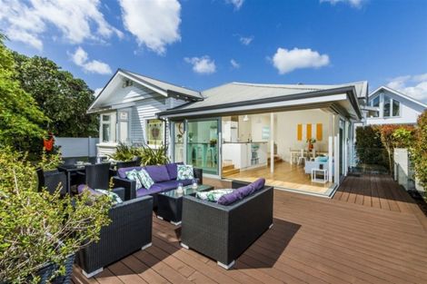 Photo of property in 1d Eversleigh Road, Belmont, Auckland, 0622