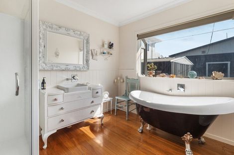 Photo of property in 26 Riverton Road, Mount Maunganui, 3116