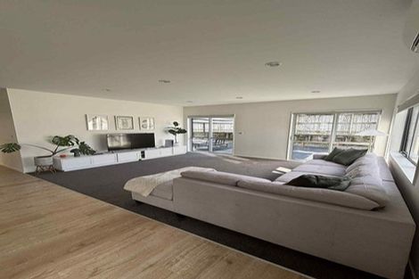 Photo of property in 12 Huarahi Pai Road, Huapai, Kumeu, 0810