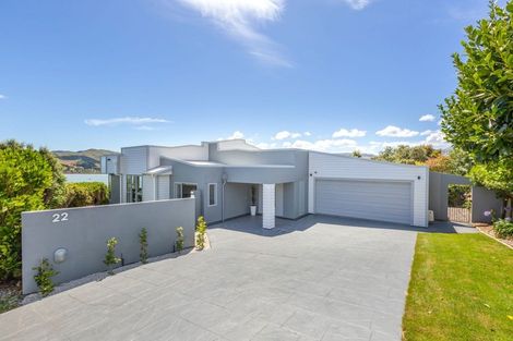 Photo of property in 22 Molyneux Close, Whitby, Porirua, 5024
