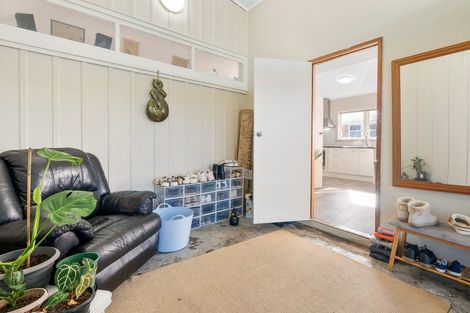 Photo of property in 39 President Avenue, Papakura, 2110