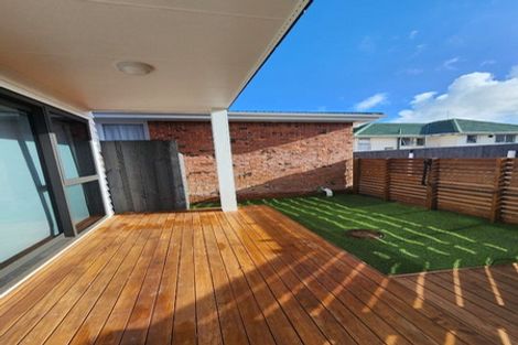 Photo of property in 26a Friesian Drive, Mangere, Auckland, 2022