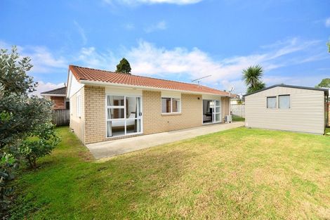 Photo of property in 2 Paramu Avenue, Birkdale, Auckland, 0626