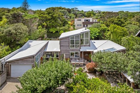 Photo of property in 9 Grand View Road, Leigh, 0985