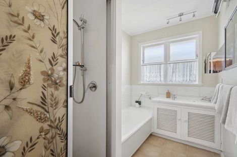 Photo of property in 210 Taita Drive, Avalon, Lower Hutt, 5011