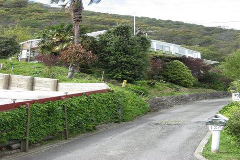 Photo of property in 126 Wellington Street, Picton, 7220