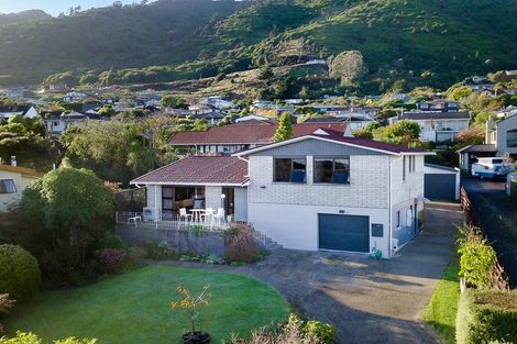 Photo of property in 39 Huia Street, Waikanae, 5036
