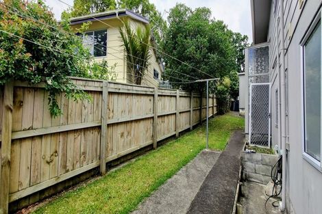 Photo of property in 156 Lynn Road, Bayview, Auckland, 0629
