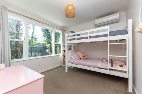 Photo of property in 22 Stottholm Road, Titirangi, Auckland, 0604